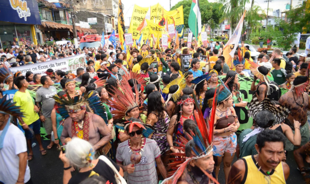marcha-alerta-em-belem-para-os-riscos-da-crise-climatica-na-saude-publica