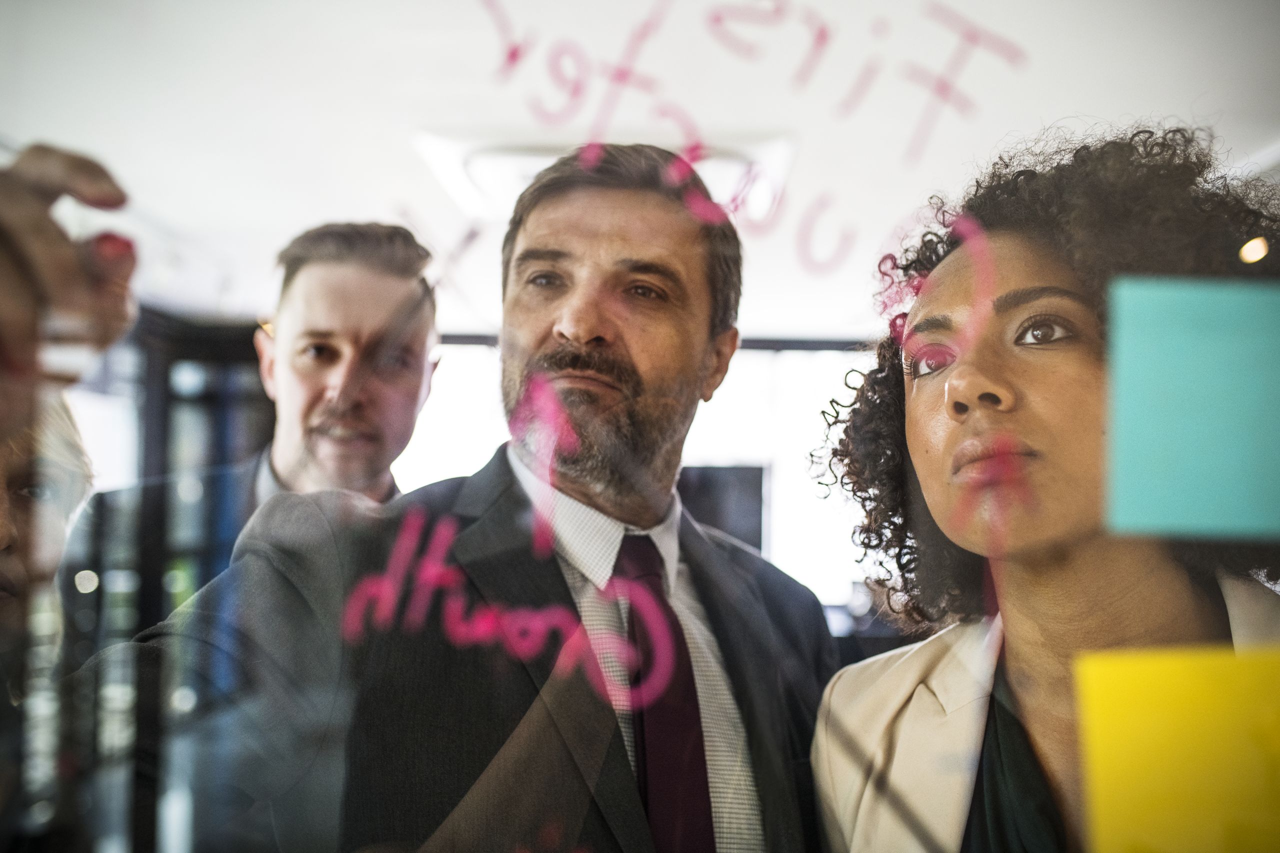 thought-leadership-in-latin-america-the-new-currency-of-trust-for-leaders-and-brands